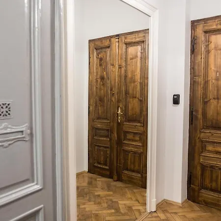 Cracwow K8 No.1 * Krakow