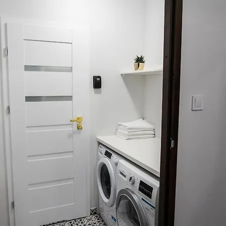 Cracwow K8 No.1 Apartment